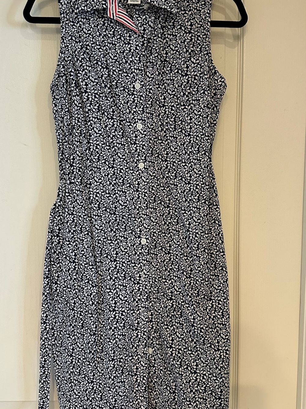 Isaac Mizrahi Navy & White Sleeveless Button-Front Midi Dress